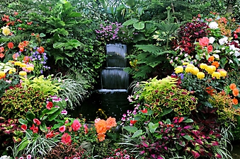 Водопад в саду Бутчартов. Канада (Каталог номер: 01024)