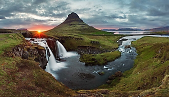 Закат над водопадом в Исландии (Каталог номер: 01049)