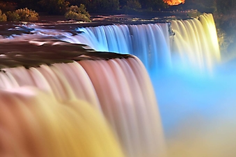 Разноцветная вода Ниагарского водопада (Каталог номер: 01050)