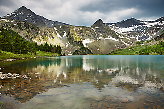 Горное озеро. (Код изображения: 03011)