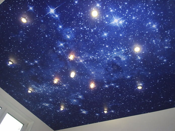 Ночное небо на потолке