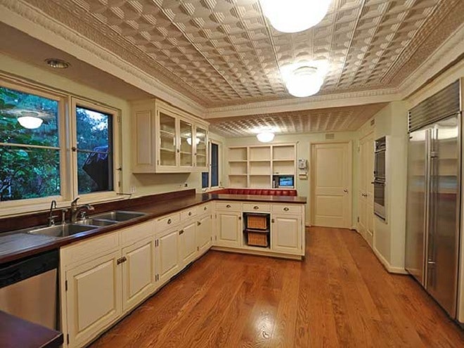 Красивые двухуровневые потолки на кухне - идеи, фото