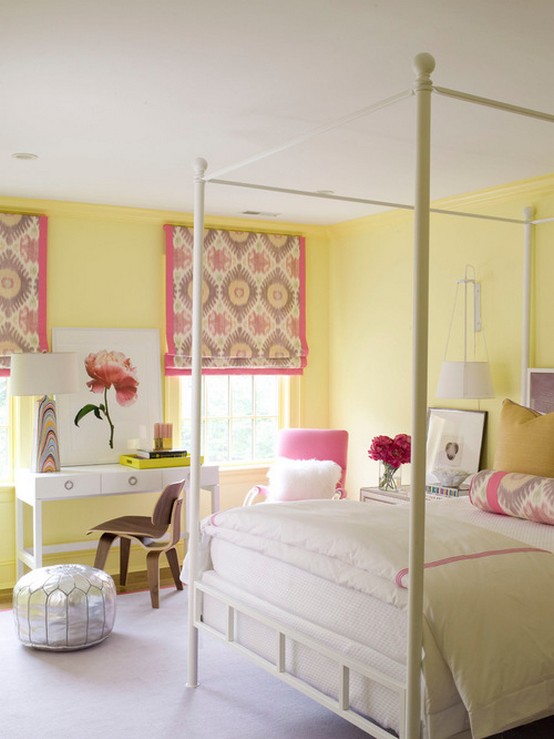 розовые шторы к желтым стенам в детской