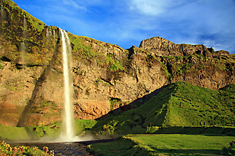 Водопад в исландии. (Код изображения: 01011)