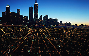 Пригород Чикаго на фоне небоскребов. (Код изображения: 02133)